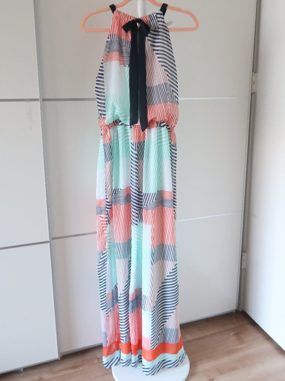 Vince Camuto Geometric Halter Maxi Dress Coral Mint Black Sleeveless Bow Tie 10 - Picture 5 of 9